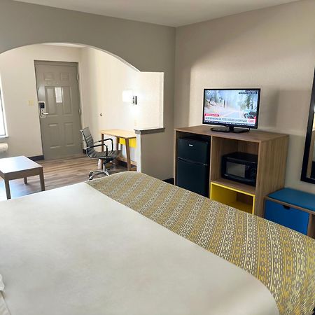 Days Inn & Suites By Wyndham Opelousas Extérieur photo