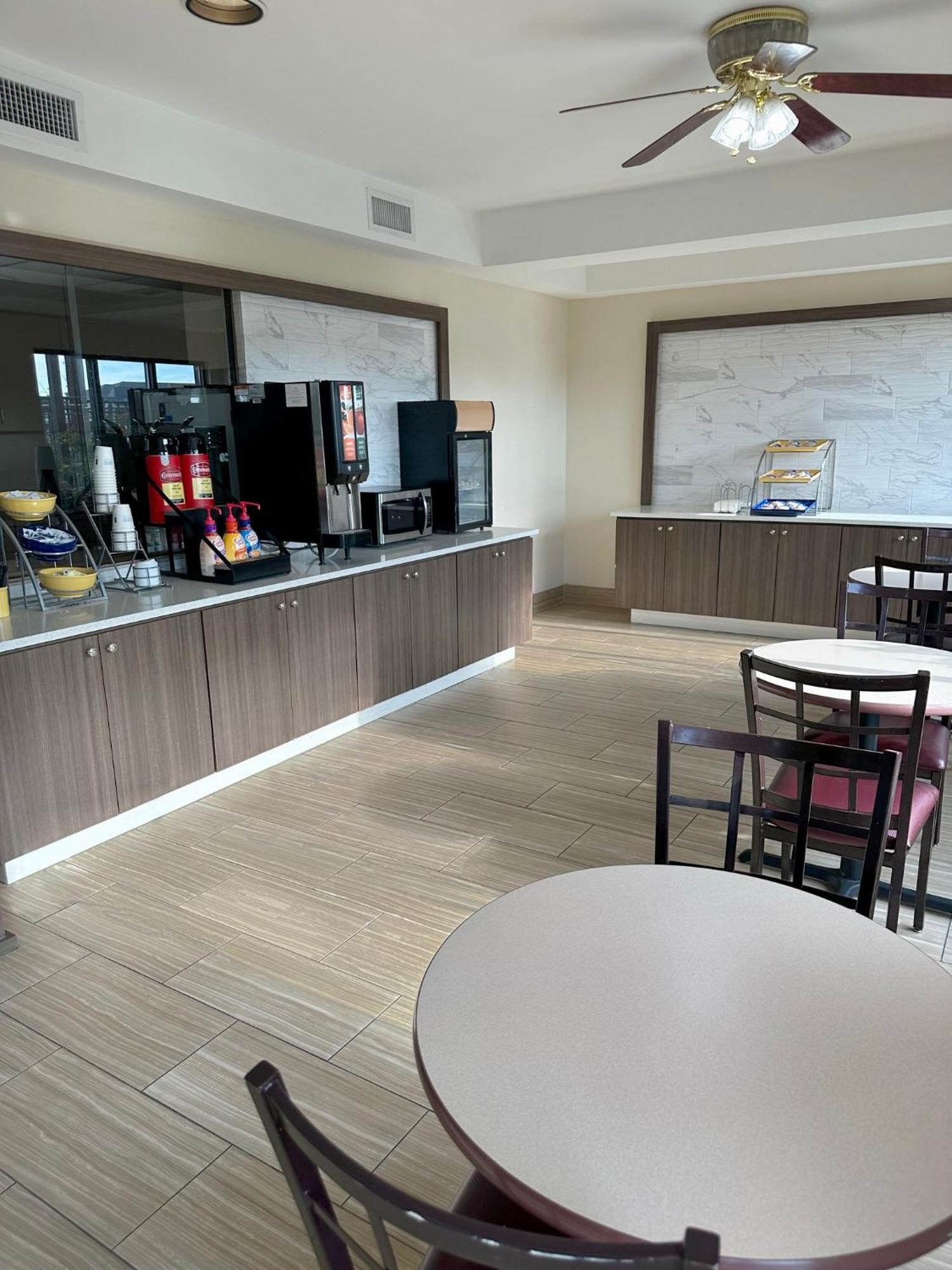 Days Inn & Suites By Wyndham Opelousas Extérieur photo